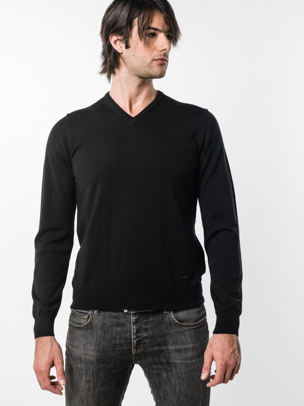 Armani Collezioni Black V neck sweater PCM19MPC01M999