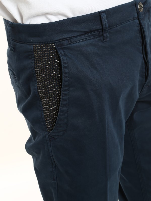 pantaloni casual shop online Pantaloni borchie