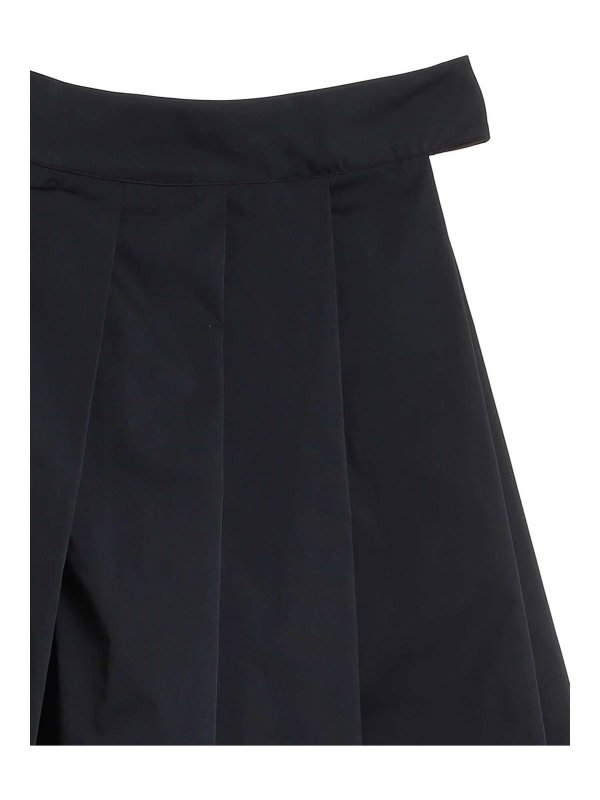 Gonna nera con profondo spacco shop online: CLIPS