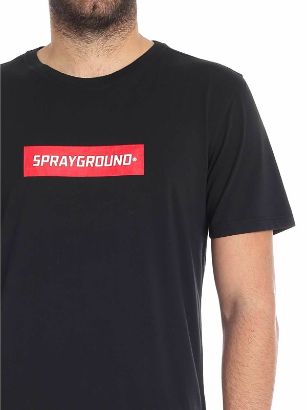 Camiseta - Negro Replica 
online: SPRAYGROUND