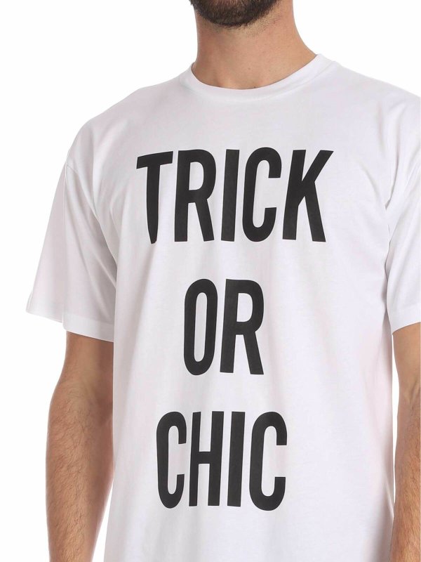 Trick Or Chic T-shirt in white shop online: MOSCHINO