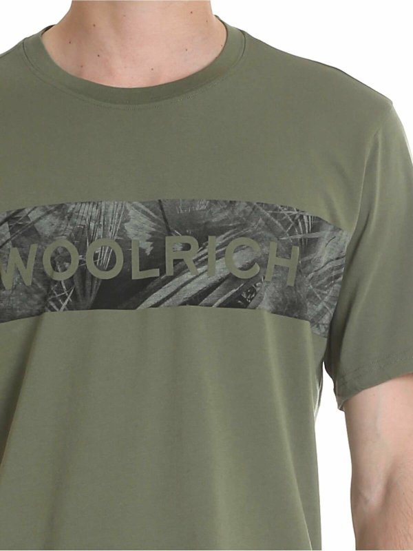 T-Shirt - Grün shop online: WOOLRICH
