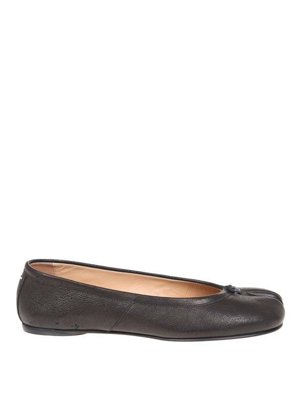 Maison Margiela: flat shoes - Tabi ballerina in black leather