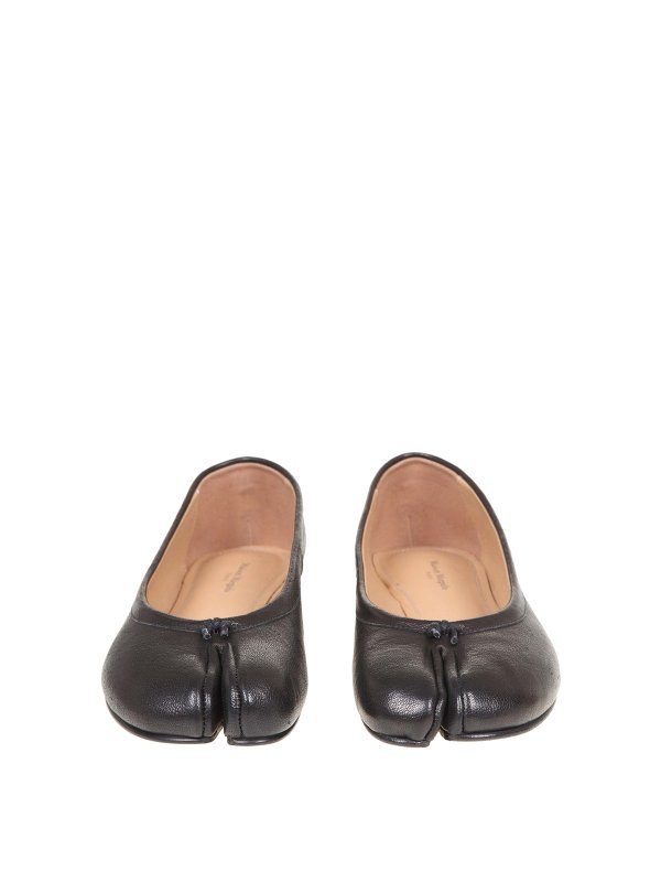 iKRIX Maison Margiela: flat shoes - Tabi ballerina in black leather