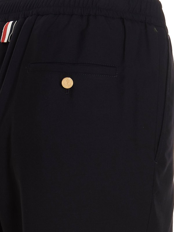 Pantaloni 4 bar Replica 
online: THOM BROWNE