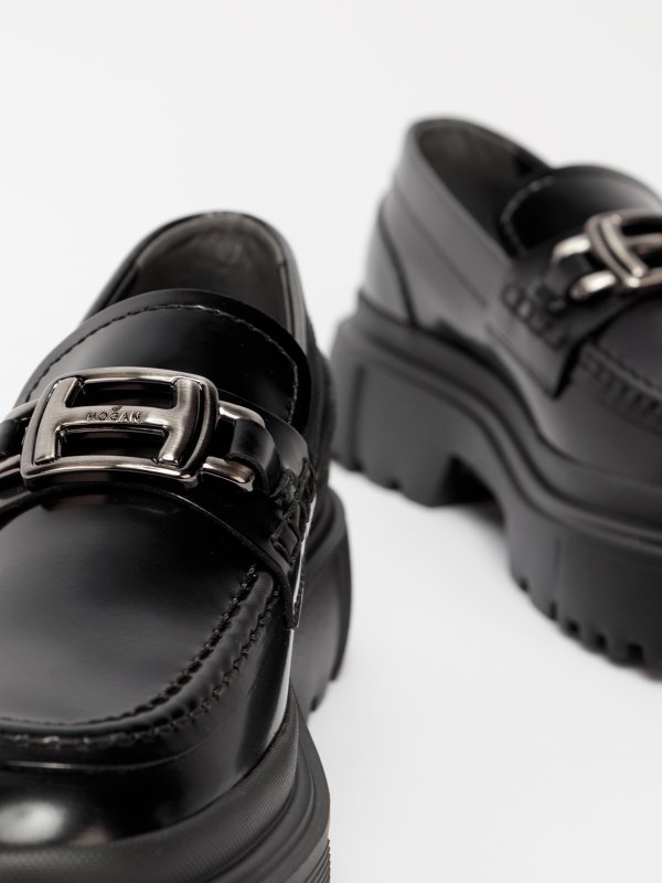 HOGAN buy online Mocassini con plateau e fibbia logata