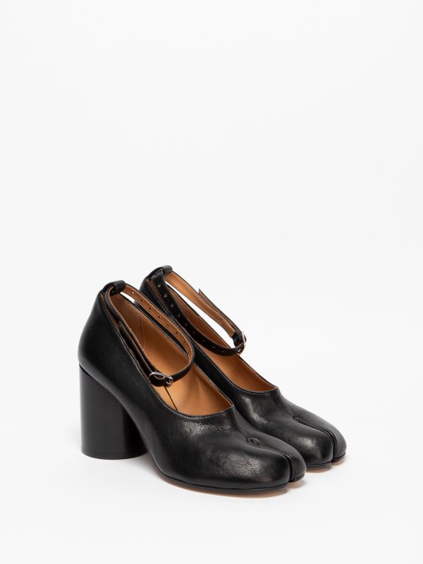 Maison Margiela: sandals online - Tabi pumps