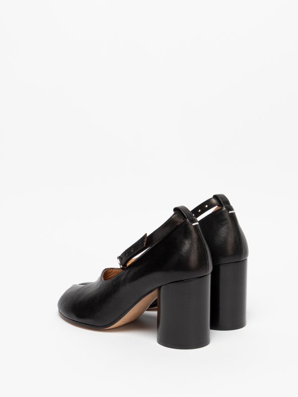iKRIX Maison Margiela: sandals - Tabi pumps