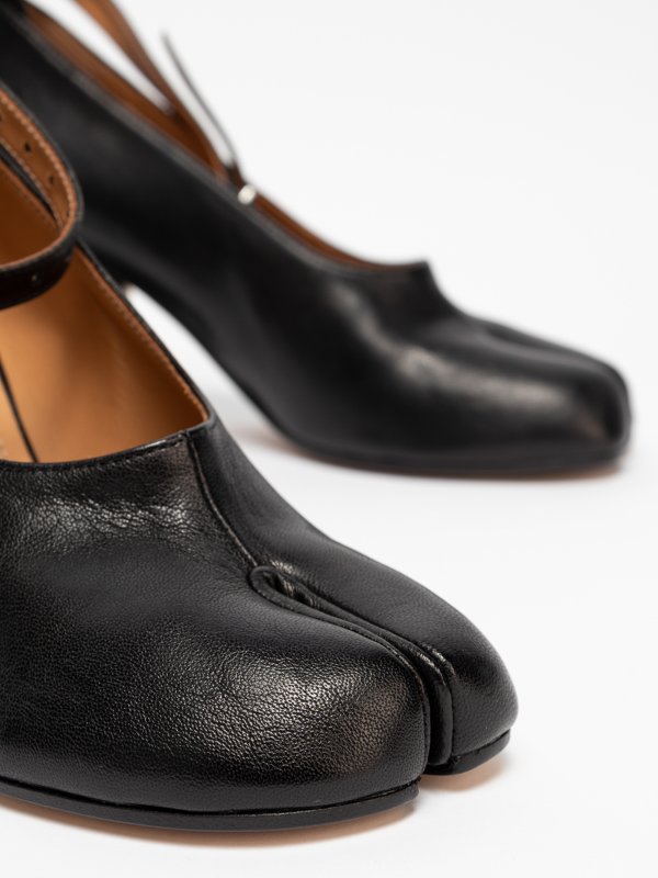 Tabi pumps shop online: Maison Margiela