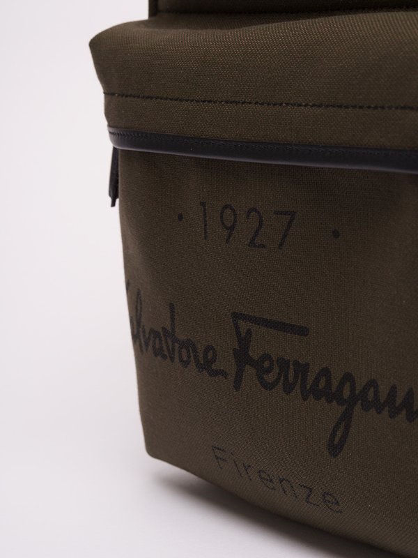 バックパック - ダークグリーン shop online: SALVATORE FERRAGAMO