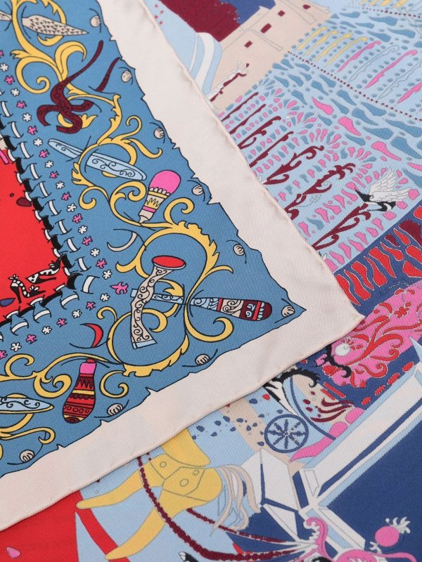 SALVATORE FERRAGAMO: scarves online - Silk scarf