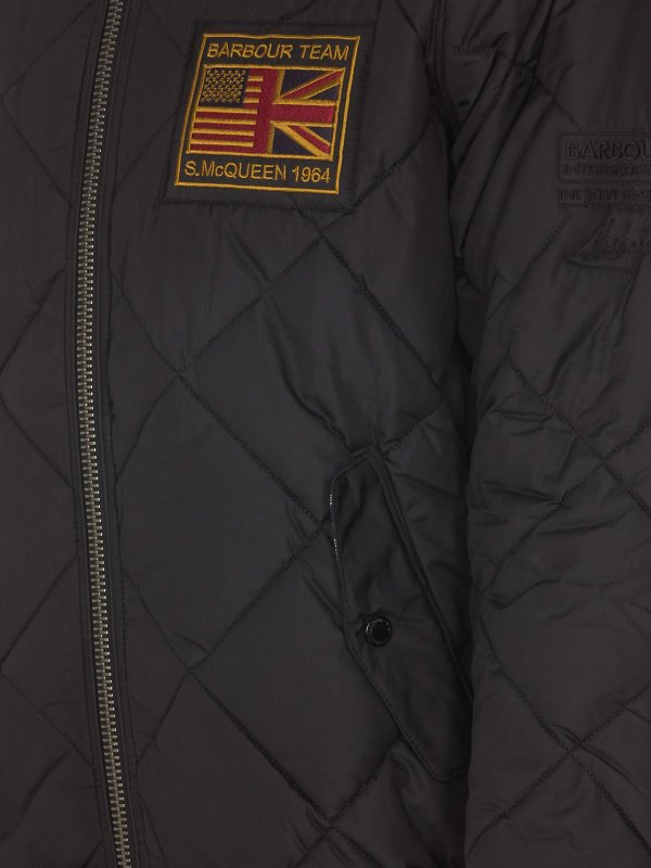 ダウンジャケット - 黒 shop online: BARBOUR