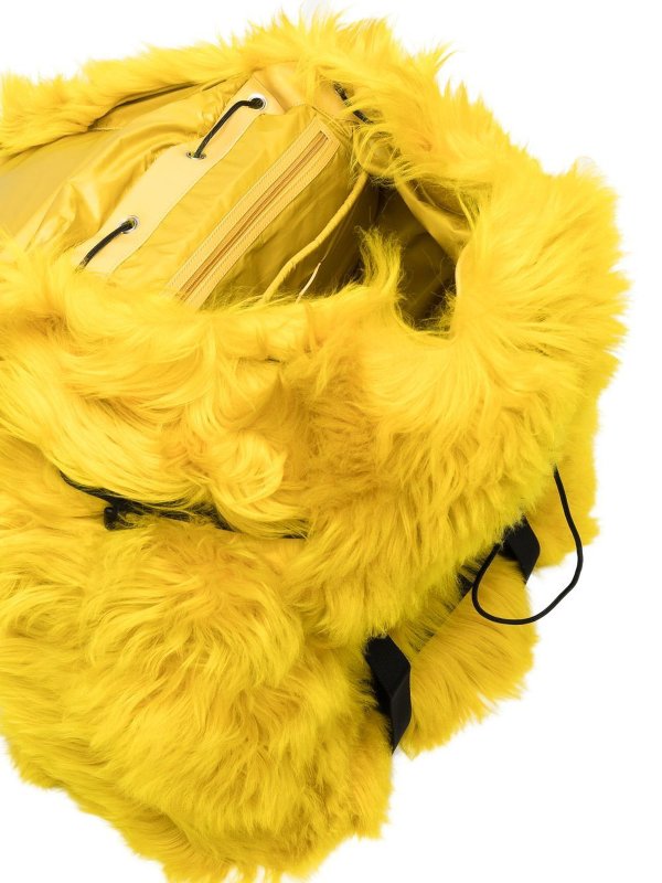 Lambfur flap backpack shop online: OFF-WHITE