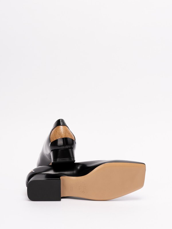 iKRIX Maison Margiela: Leather flats