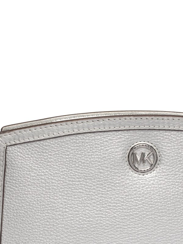 クロスボディバッグ - 銀 shop online: Michael Michael Kors