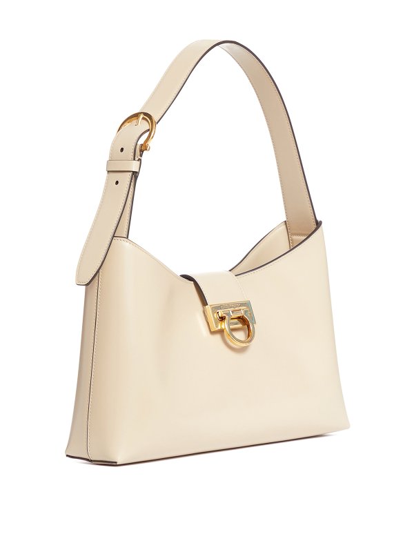 Salvatore Ferragamo ショルダーバッグ ホワイトの通販はau PAY