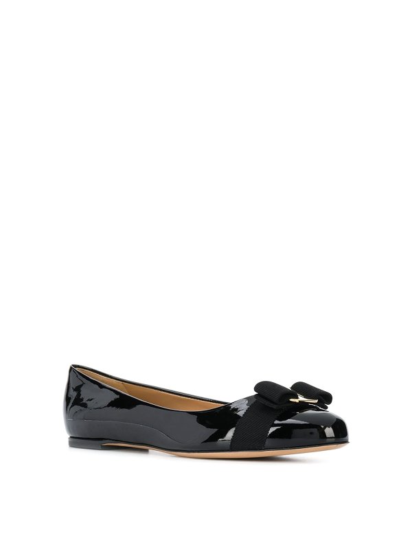 SALVATORE FERRAGAMO: フラットシューズ online - フラットシューズ - 黒