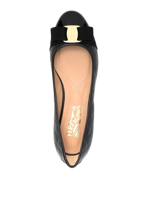 Quilted leather flat with bow shop online: SALVATORE FERRAGAMO