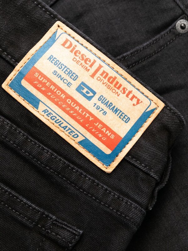 Straight Leg Jeans - Schwarz shop online: DIESEL