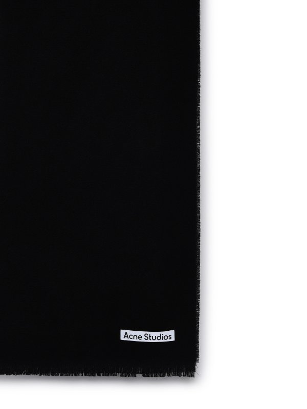 Acne Studios: Stole & Scialli online - Sciarpa in lana nera