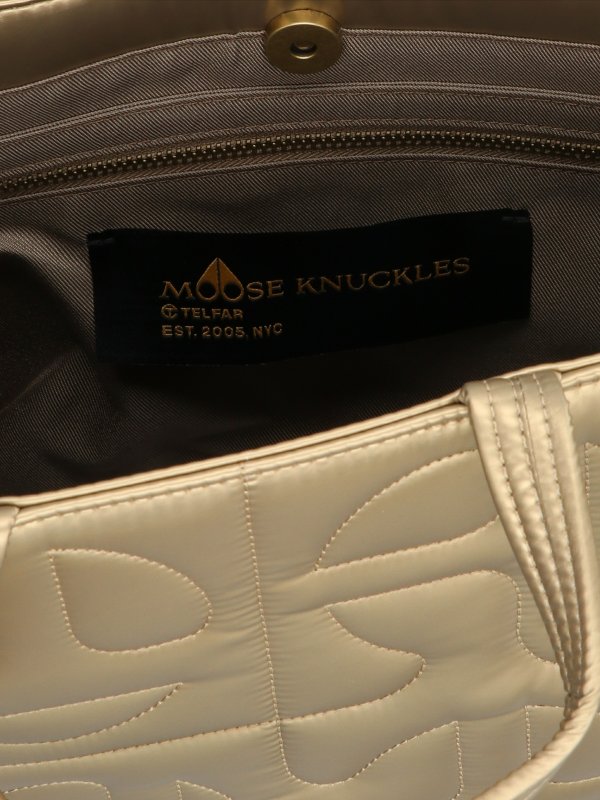 トートバッグ - 金 shop online: MOOSE KNUCKLES