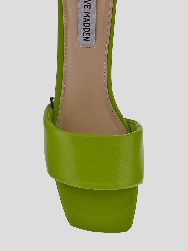 Sandals shop online: Steve Madden