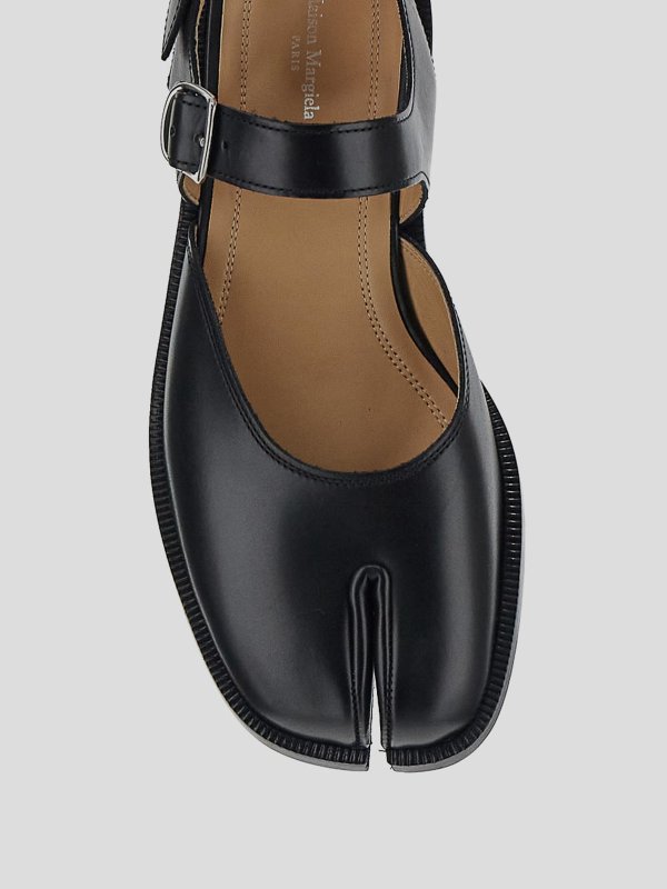 フラットシューズ - 黒 shop online: Maison Margiela