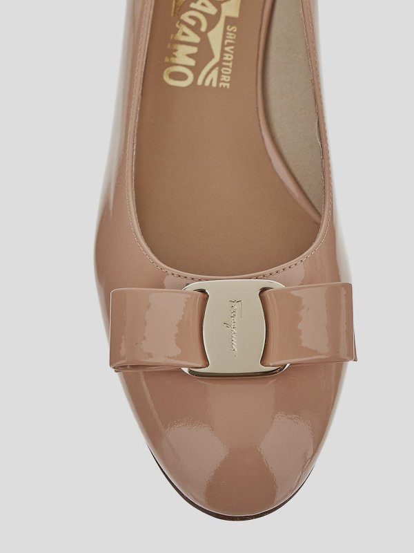 靴 shop online: SALVATORE FERRAGAMO