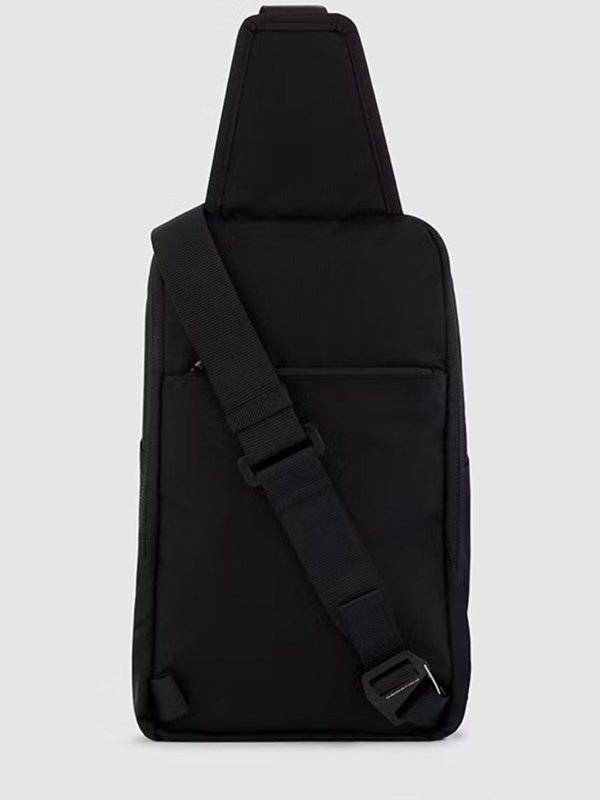 iKRIX PIQUADRO: Schultertaschen - Schultertasche - Schwarz