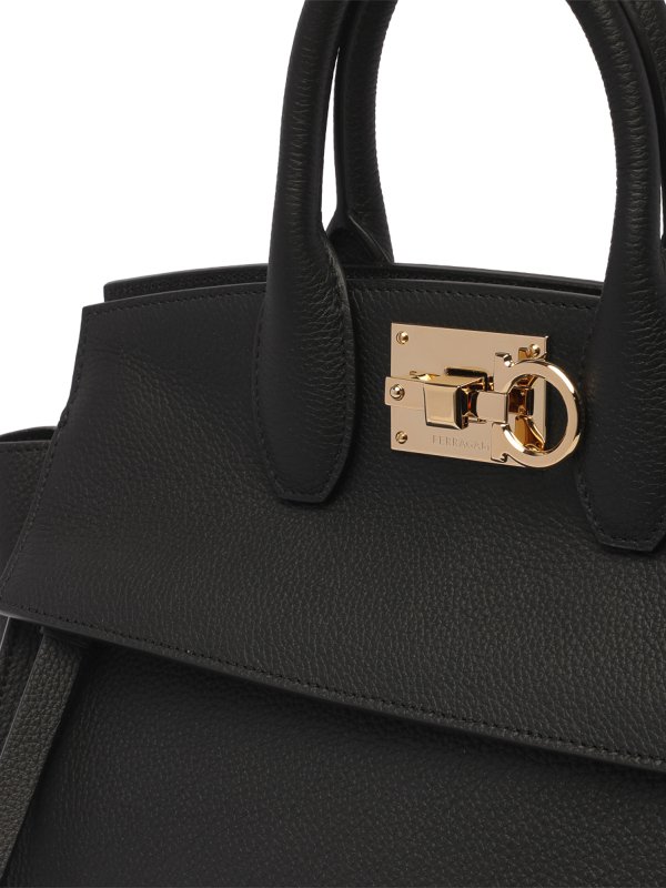 Clutch - Schwarz shop online: SALVATORE FERRAGAMO