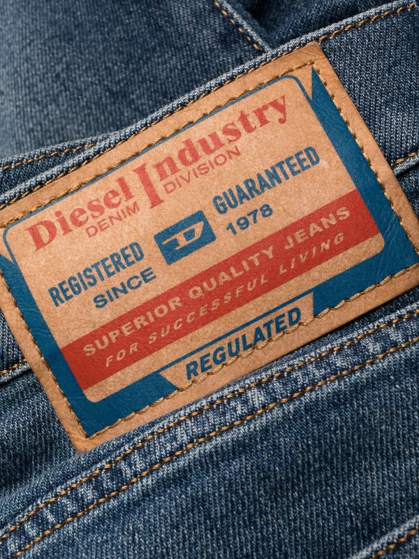 DIESEL: straight leg jeans online - D-strukt slim-fit jeans