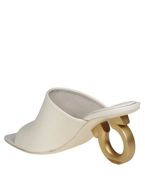 SALVATORE FERRAGAMO buy online サンダル - 金