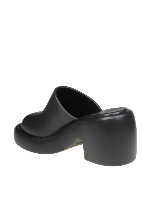 Sandales - Noir shop online: SALVATORE FERRAGAMO