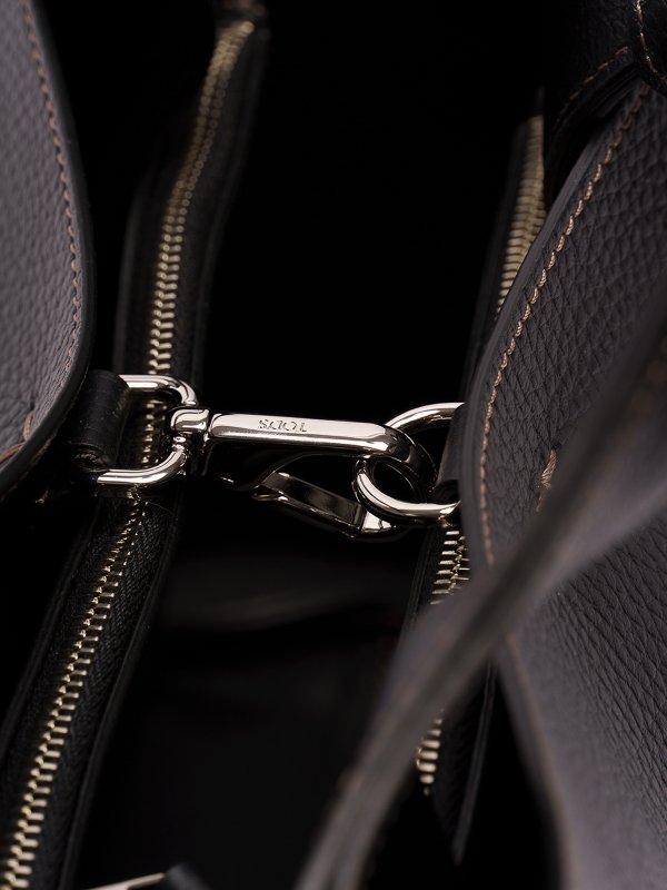 leather bag with `t` pendant shop online: TOD