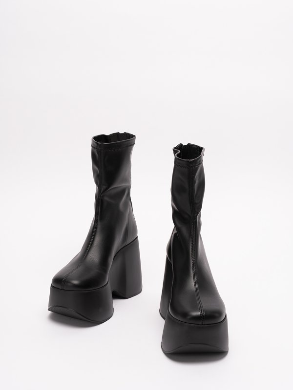 Vic Matiè: ブーツ online - ブーツ - 黒