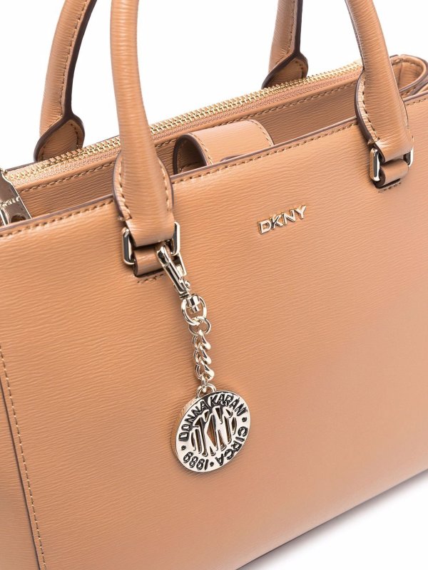 The Best Shops DKNY: クロスボディバッグ - クロスボディバッグ - Bryant