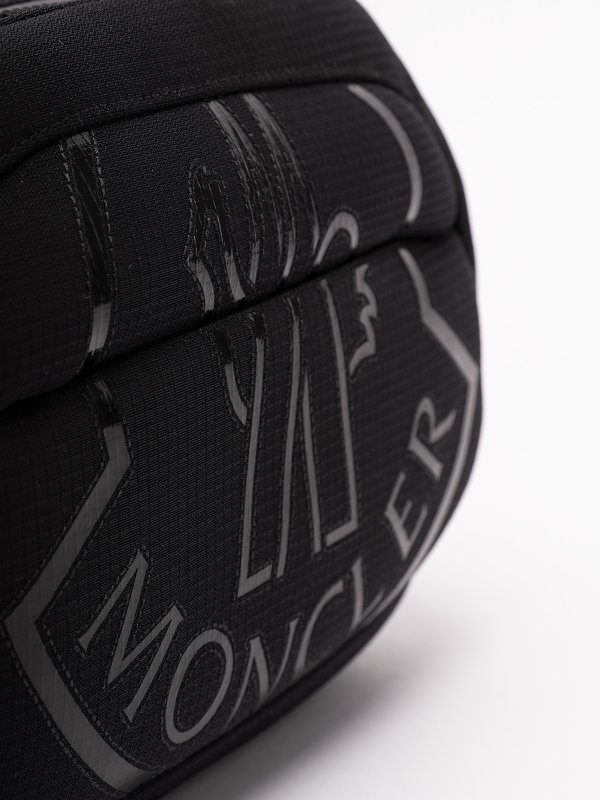 クロスボディバッグ - 黒 shop online: MONCLER