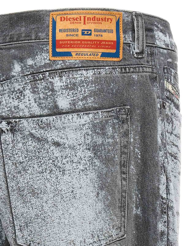 ブーツカットジーンズ - グレー shop online: DIESEL