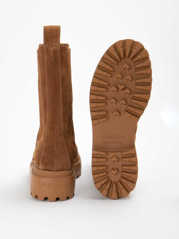 Suede boots shop online: Le Silla