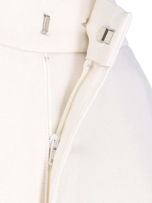 カジュアルパンツ - 白 shop online: THE ANDAMANE