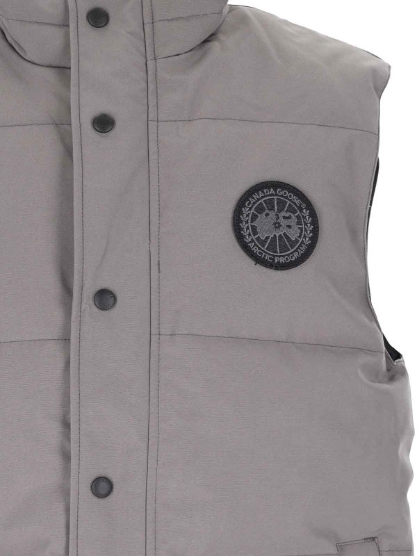Sleeveless jacket shop online: Canada Goose