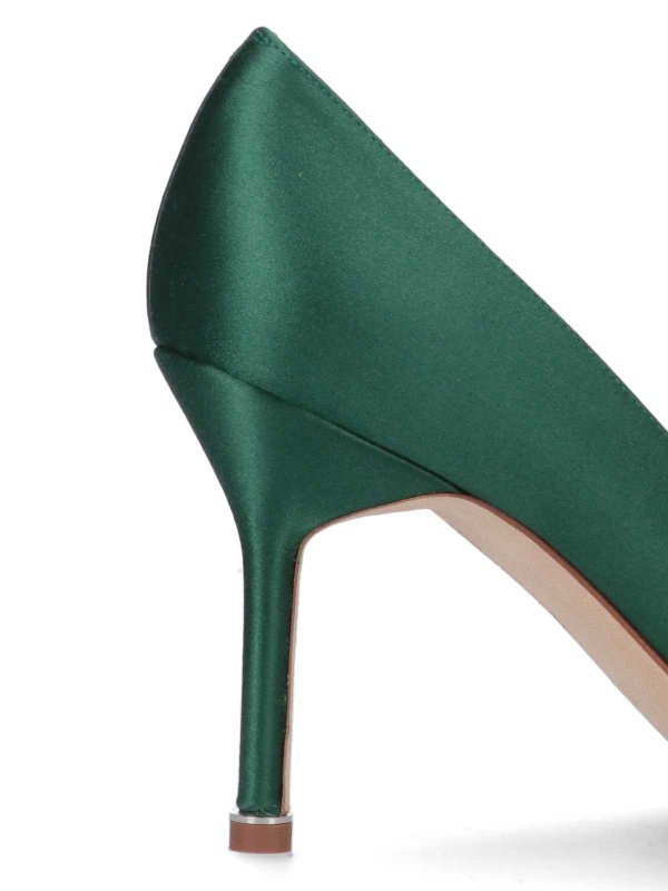Pumps shop online: MANOLO BLAHNIK