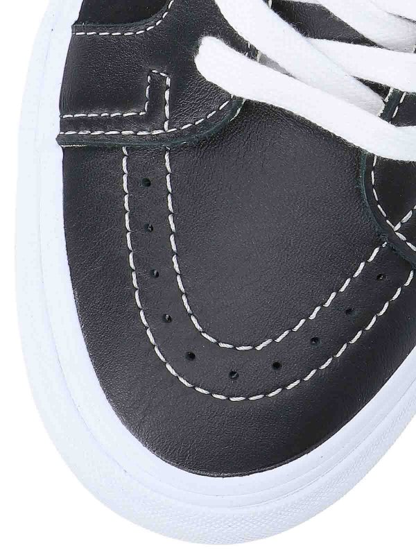 Sneakers shop online: VANS