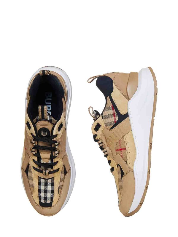 BURBERRY: Zapatillas online - Zapatillas - Beis