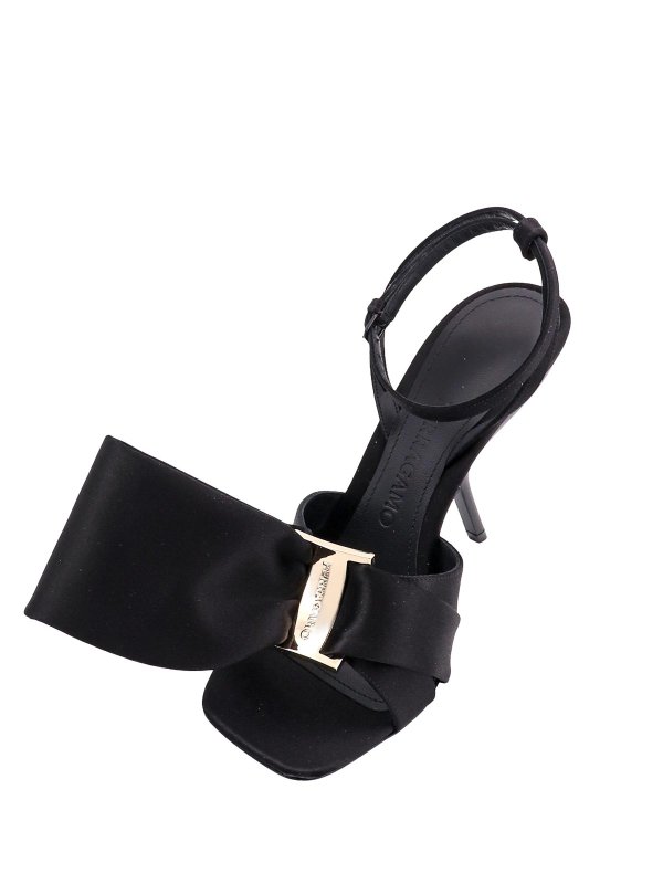 サンダル - 黒 shop online: FERRAGAMO