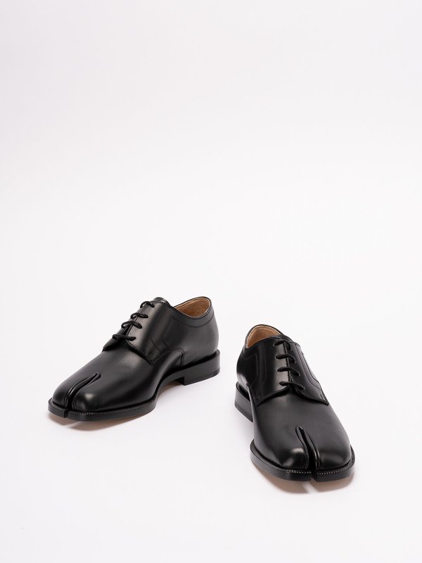 Maison Margiela: classiche online - scarpe allacciate tabi.