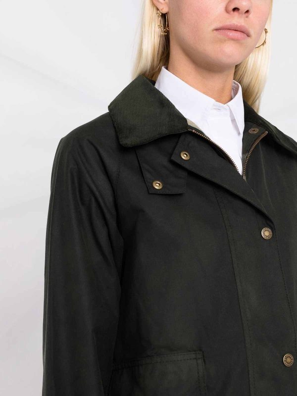 Tain wax jacket shop online: BARBOUR
