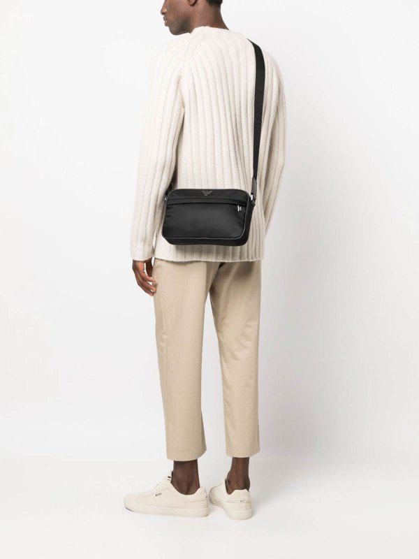 クロスボディバッグ - 黒 shop online: EMPORIO ARMANI
