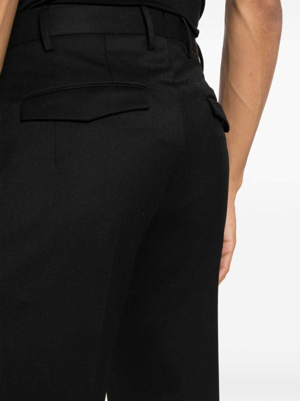 The Best Shops PT TORINO: トラウザーショーツ - ショートパンツ - 黒