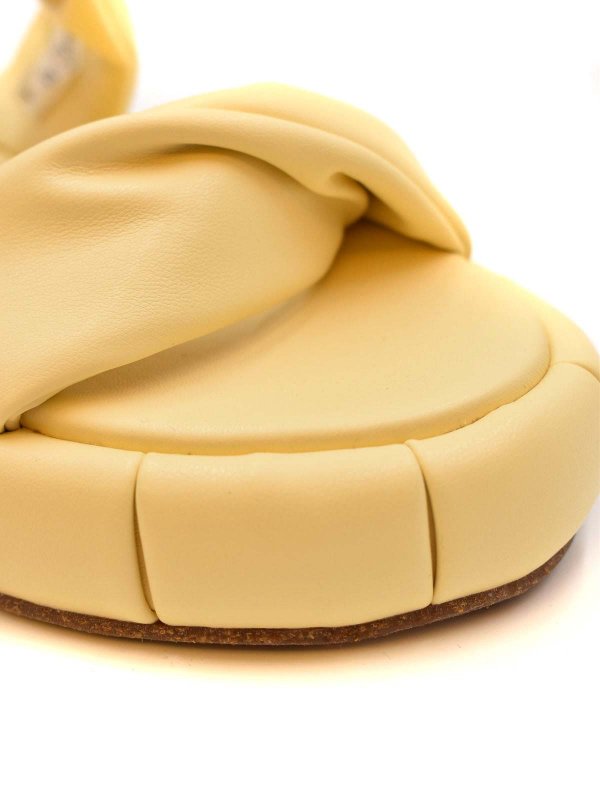 Sandals shop online: THEMOIRè